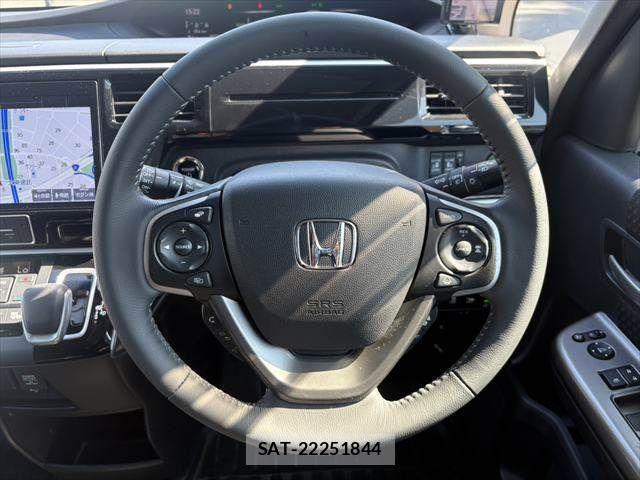 Honda STEP WGN 2019-09 8038508-14