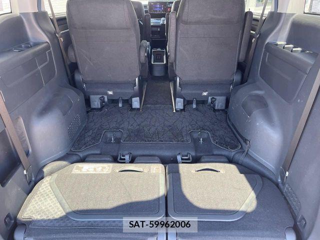Honda STEP WGN 2019-03 8210444-13
