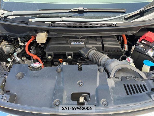 Honda STEP WGN 2019-03 8210444-17