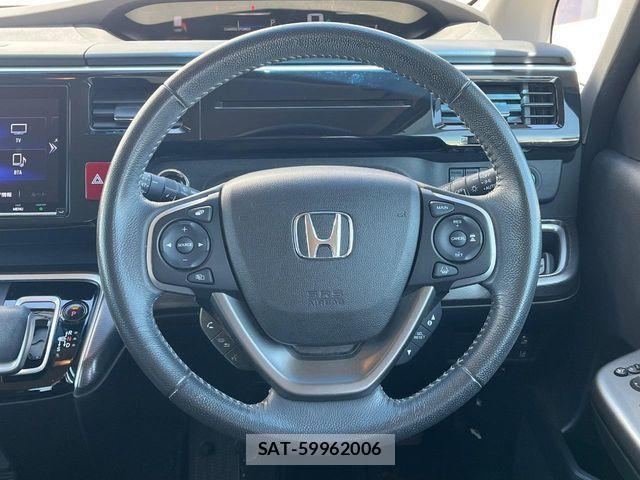 Honda STEP WGN 2019-03 8210444-7