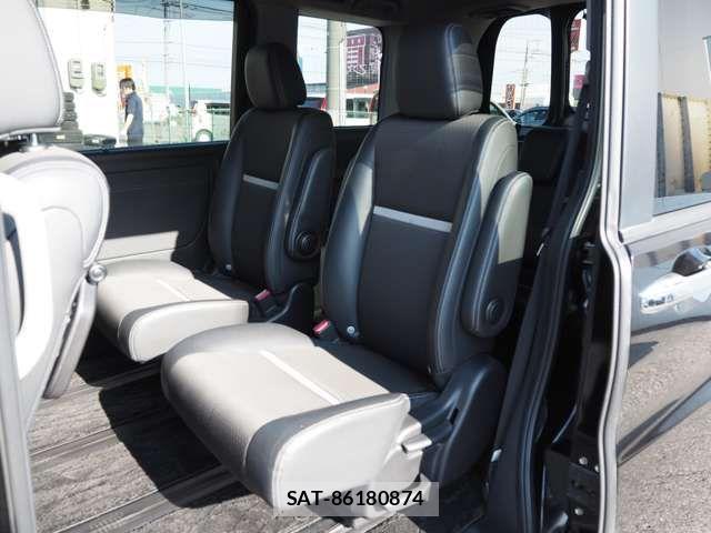 Honda STEP WGN 2017-09 8210445-9