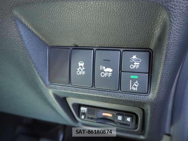 Honda STEP WGN 2017-09 8210445-13