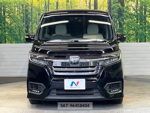 Honda STEP WGN 2018-02 8231940-14