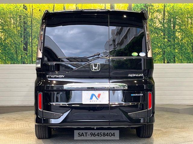 Honda STEP WGN 2018-02 8231940-15