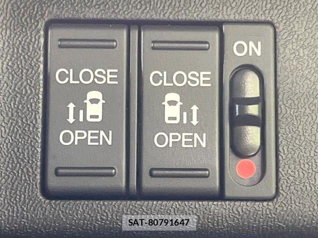 Honda STEP WGN 2018-09 8355672-2