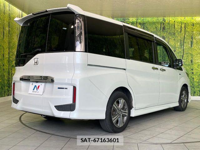 Honda STEP WGN 2018-01 8355674-17