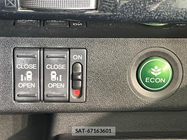 Honda STEP WGN 2018-01 8355674-5