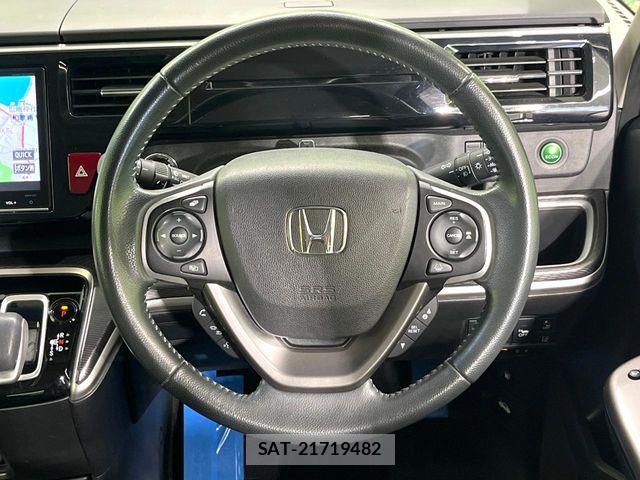 Honda STEP WGN 2017-10 8686670-11