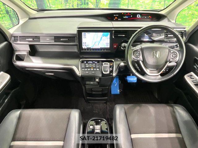 Honda STEP WGN 2017-10 8686670-1