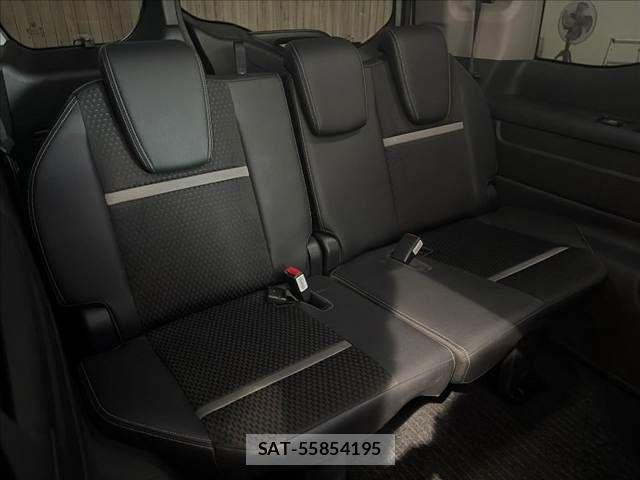 Honda STEP WGN 2018-03 8746091-11
