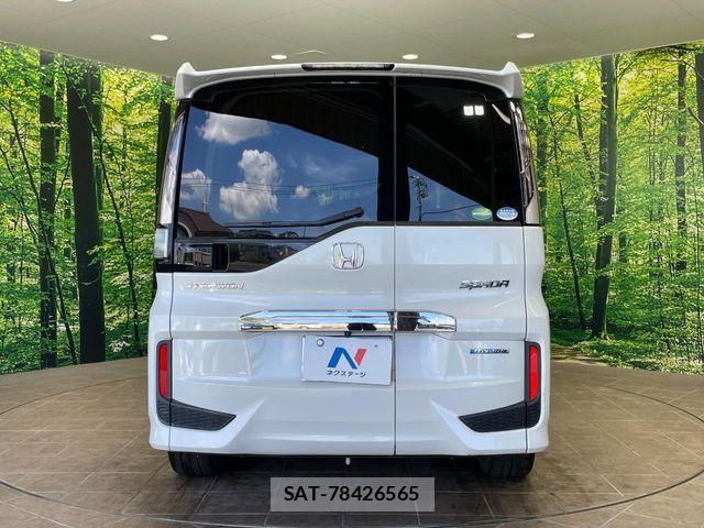 Honda STEP WGN 2018-03 8746090-17