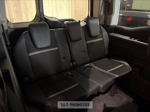 Honda STEP WGN 2017-09 8782189-12