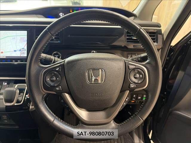 Honda STEP WGN 2017-09 8782189-14