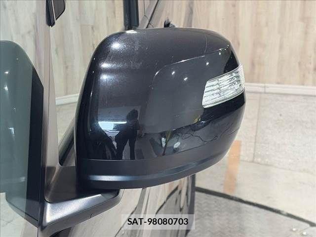 Honda STEP WGN 2017-09 8782189-26