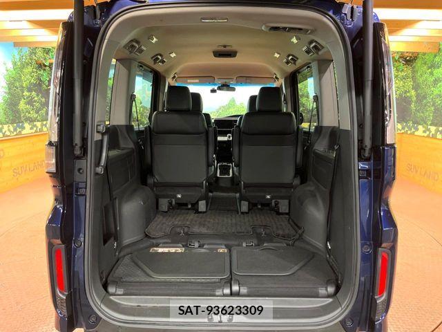 Honda STEP WGN 2019-01 8882379-12