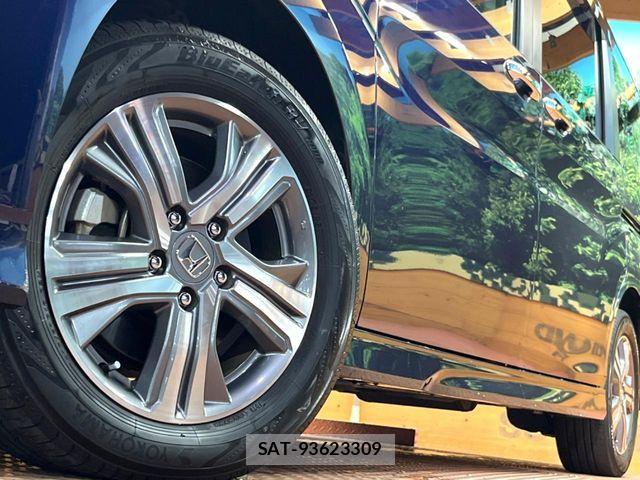 Honda STEP WGN 2019-01 8882379-14