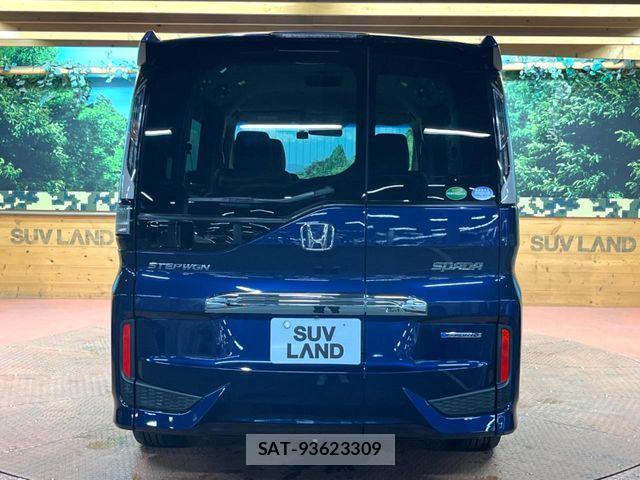 Honda STEP WGN 2019-01 8882379-16