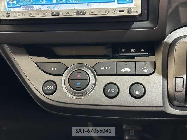 Honda STREAM 2008-06 5879722-17