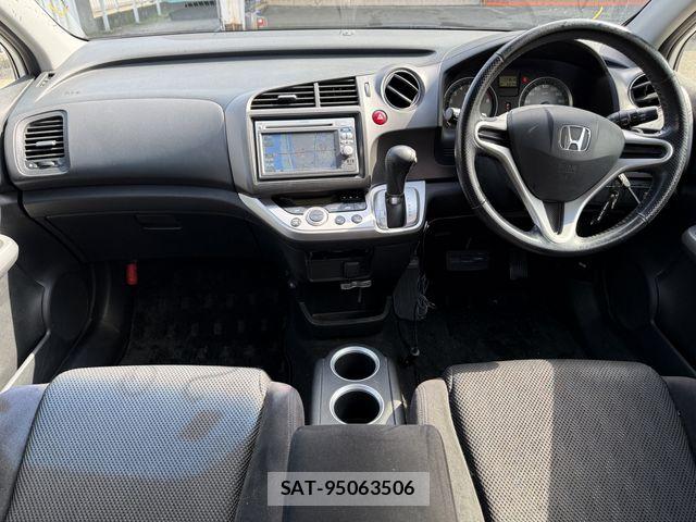 Honda STREAM 2013-01 6673783-10