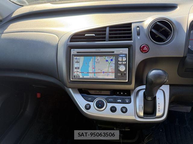 Honda STREAM 2013-01 6673783-11