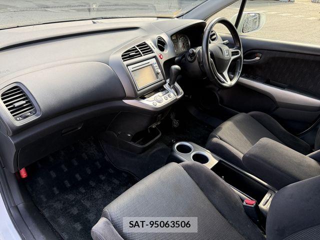 Honda STREAM 2013-01 6673783-1