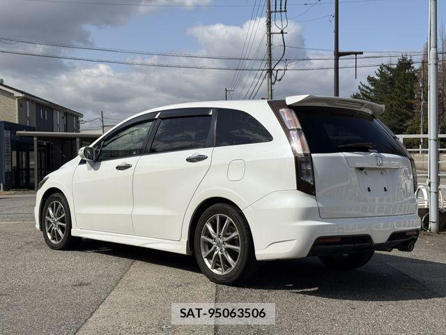 Honda STREAM 2013-01 6673783-2