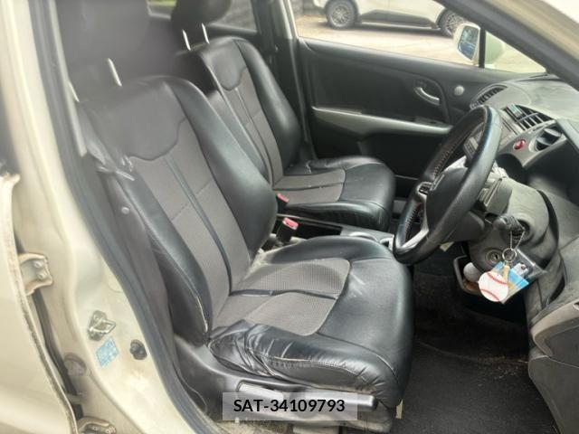 Honda STREAM 2010-04 7330361-13