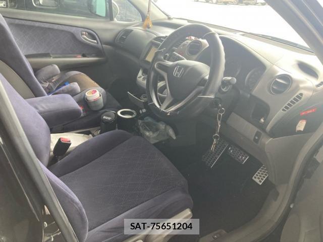 Honda STREAM 2011-02 7729319-8
