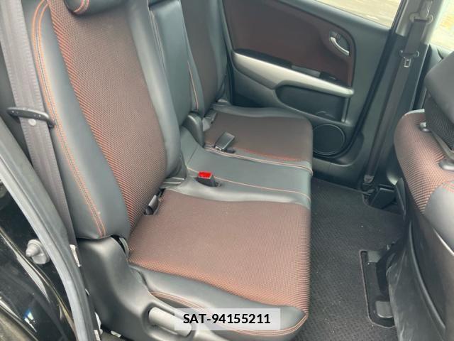 Honda STREAM 2010-10 7879713-12