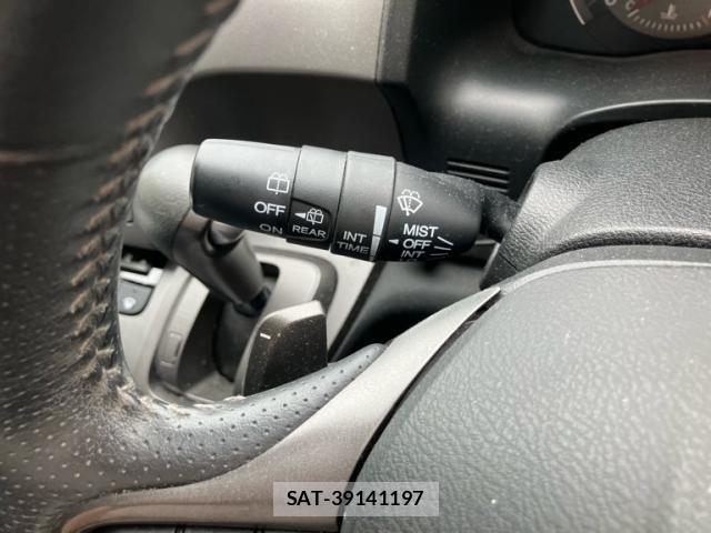 Honda STREAM 2007-09 7981156-19
