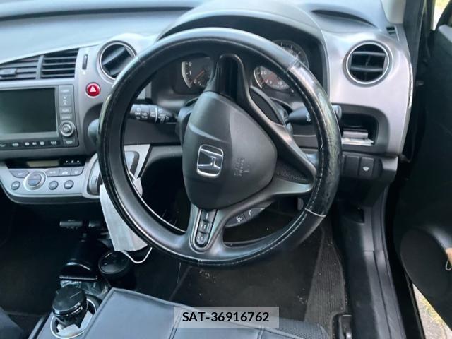 Honda STREAM 2008-01 8246825-14