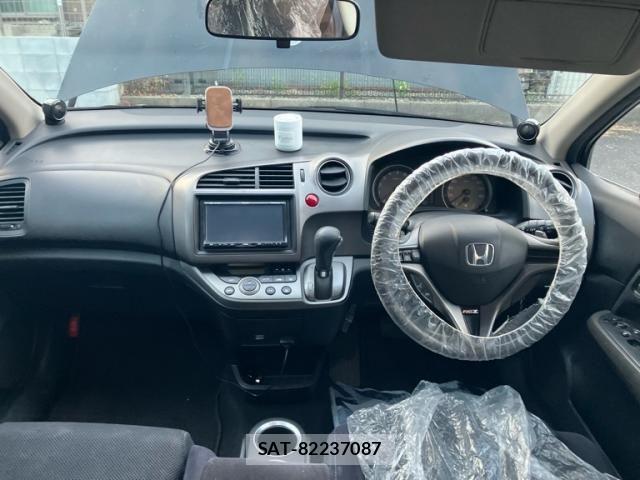 Honda STREAM 2007-06 8334584-12
