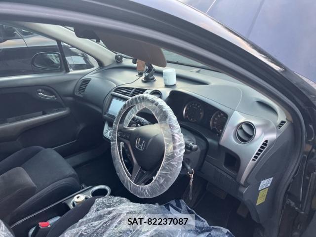 Honda STREAM 2007-06 8334584-13