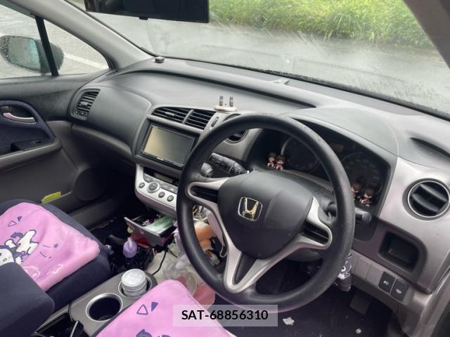 Honda STREAM 2009-09 8831824-4