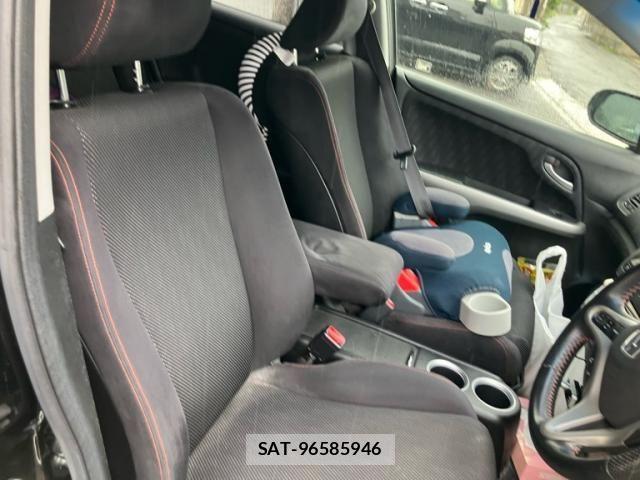 Honda STREAM 2009-10 8872152-13