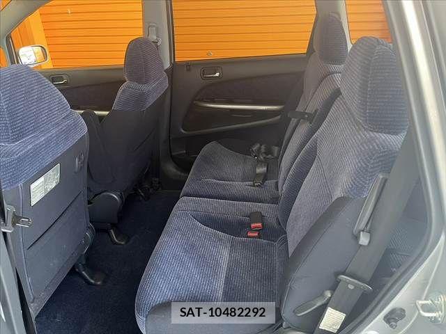 Honda STREAM 2001-12 8882381-18