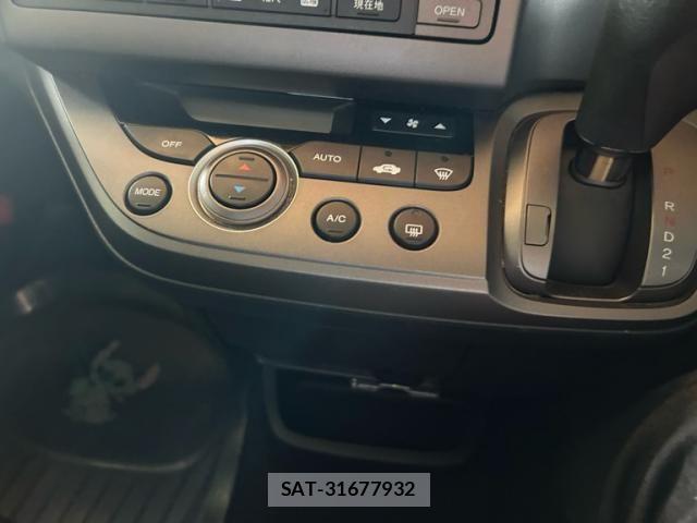 Honda STREAM 2008-09 8882380-10