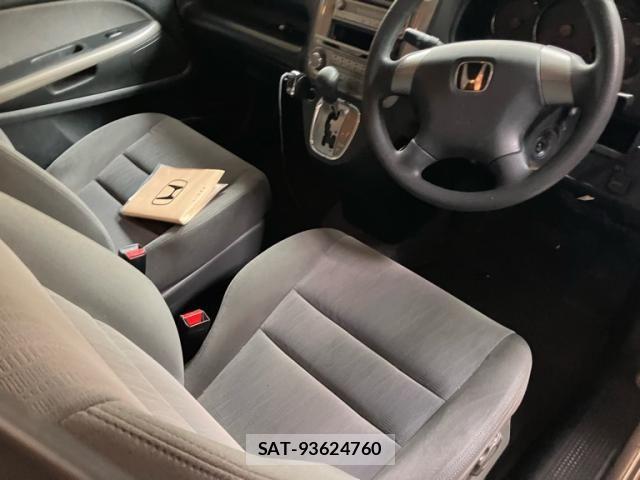 Honda STREAM 2004-05 8882382-11