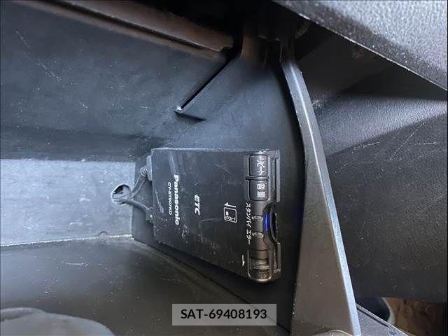 Honda STREAM 2007-09 8884411-18