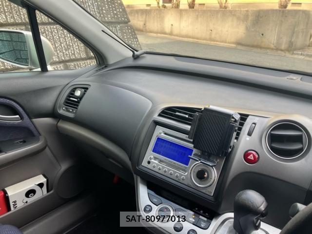 Honda STREAM 2011-10 7789519-11