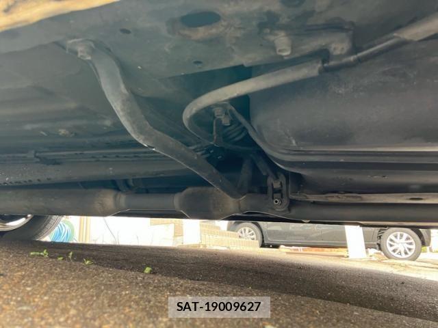 Honda STREAM 2011-08 8369044-14