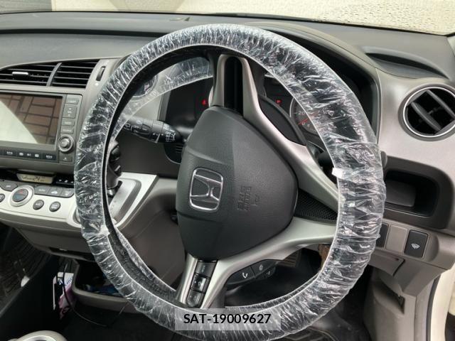 Honda STREAM 2011-08 8369044-25