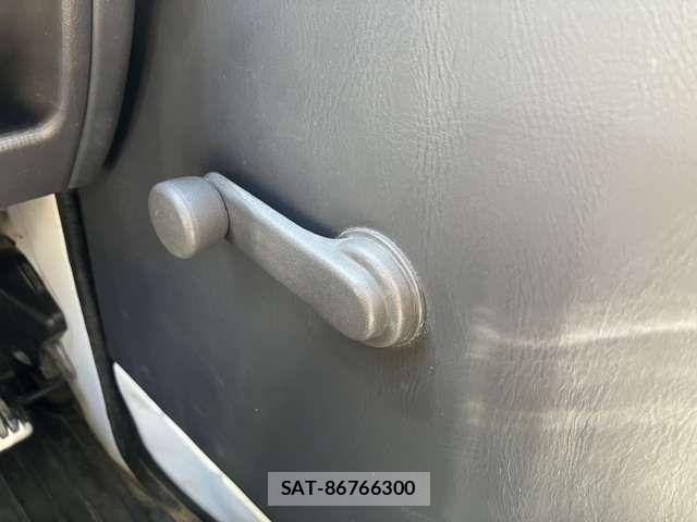 Subaru SAMBAR TRUCK 2006-02 6615068-5