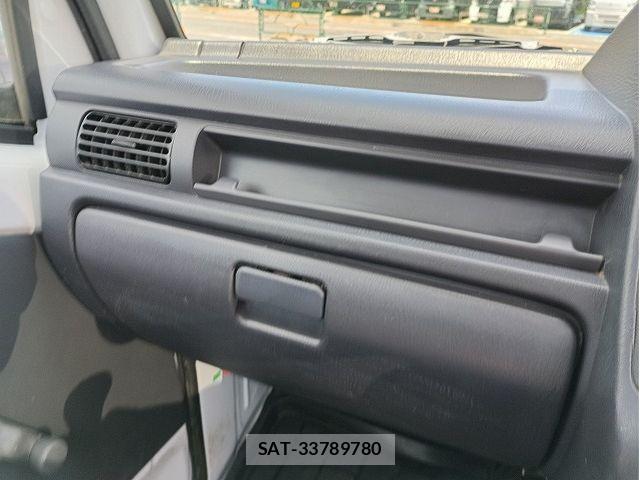 Subaru SAMBAR TRUCK 2011-12 6753435-19