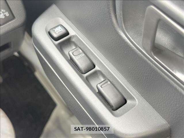 Subaru SAMBAR TRUCK 2016-04 8038519-28