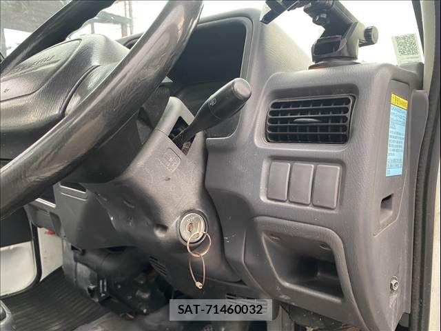Subaru SAMBAR TRUCK 2002-06 8132533-25