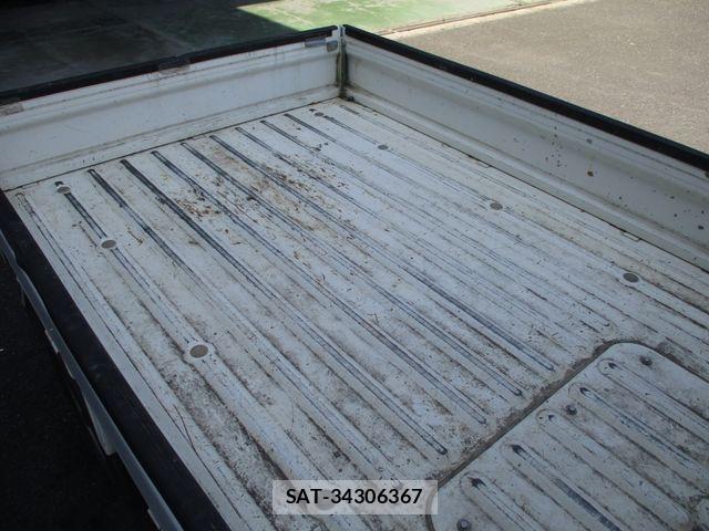 Subaru SAMBAR TRUCK 2012-11 8317396-7