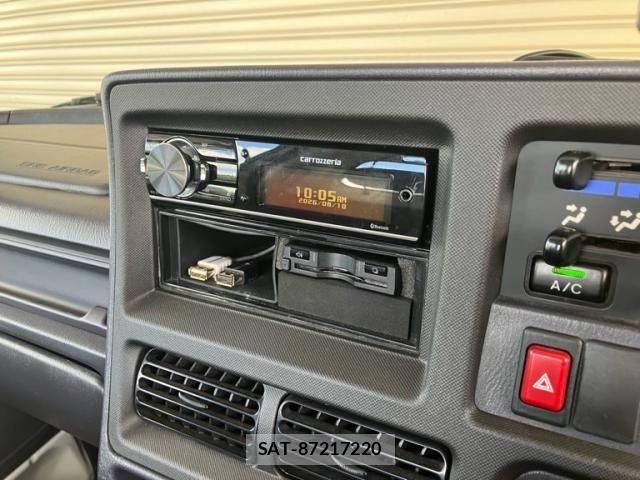 Subaru SAMBAR TRUCK 2012-04 8369047-17