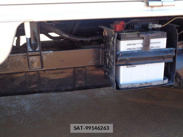 Subaru SAMBAR TRUCK 2011-06 8369048-18