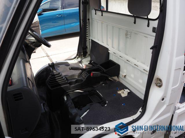 Subaru SAMBAR TRUCK 2002-04 8629128-28